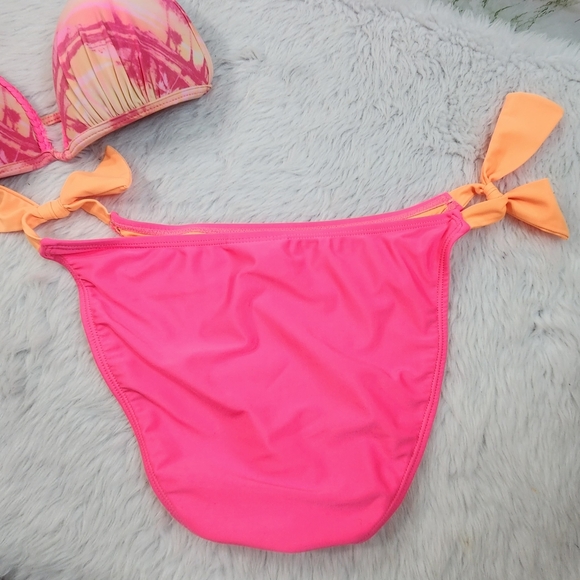 SO Bright String Bikini - Picture 6 of 15